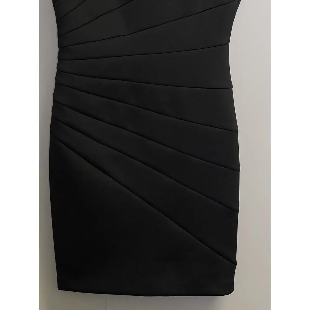 Jessica Simpson Women's‎ Size 2 Sheath Dress Black Sunburst Stitch Scuba Knit